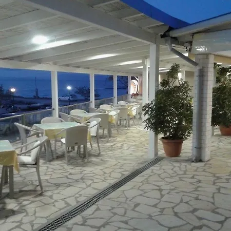 金色夕阳酒店 酒店 布卡里
