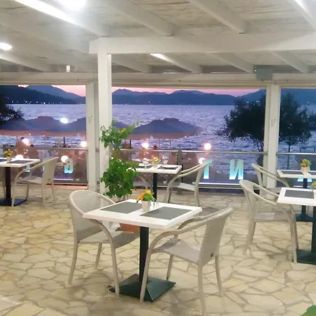 金色夕阳酒店 酒店 3*